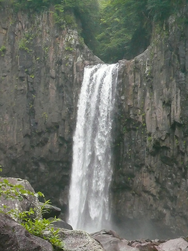 Naena Taki Waterfalls in Myoko Suginosawa (Suginohara)